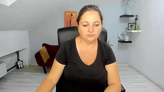LollaGirl from StripChat
