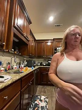 Lolli_Jones from StripChat