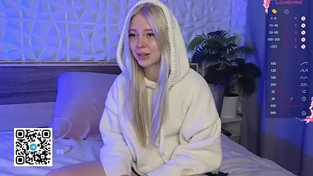 Lolly_White from StripChat
