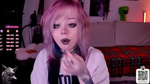 Lollyshy from StripChat