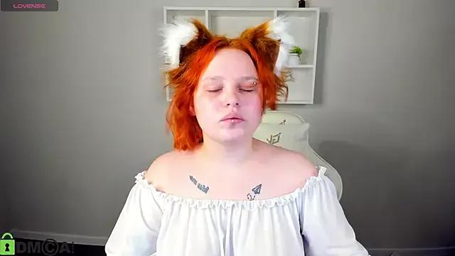 Looly_Rise from StripChat