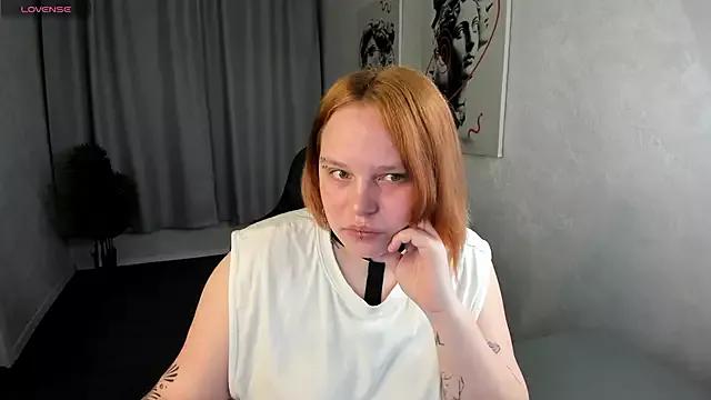 Looly_Rise from StripChat