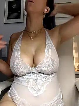 Loona-Lexxington from StripChat