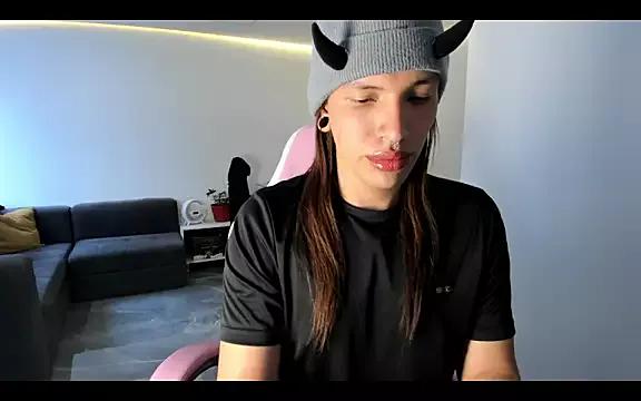 Loona_s from StripChat