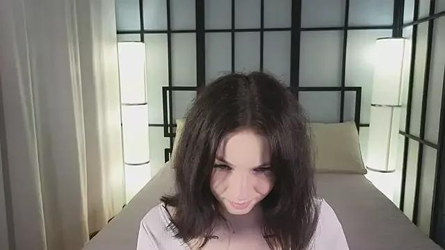 LoonaEclipse from StripChat