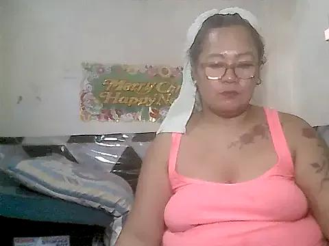 loriepinay46 from StripChat is Freechat