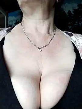 Lorrain_Dorrie from StripChat
