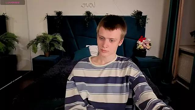 Louie_evans webcams show profile image 