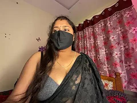 LouleyRanii from StripChat