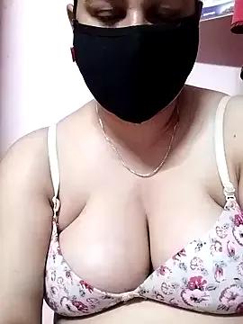 Loveanyaaaaa from StripChat is Freechat