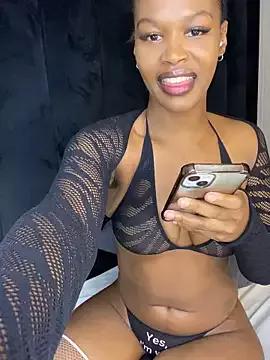 Lovee_Lucia webcams show profile image 