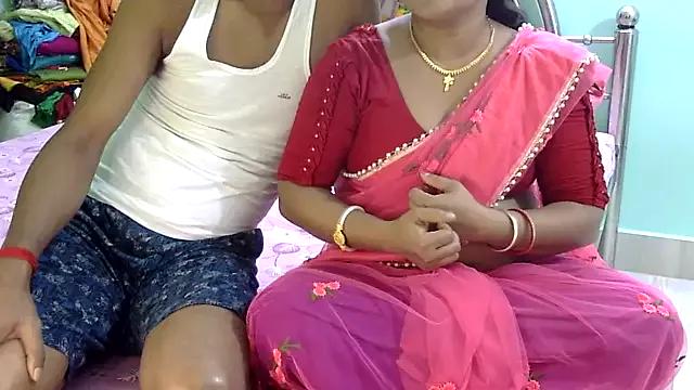 Loveing_Wife_32 from StripChat is Freechat