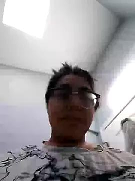 Lovelyrainn from StripChat is Freechat