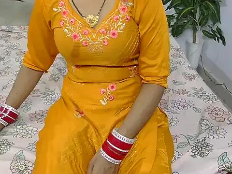 Lovelyy-couple from StripChat is Freechat