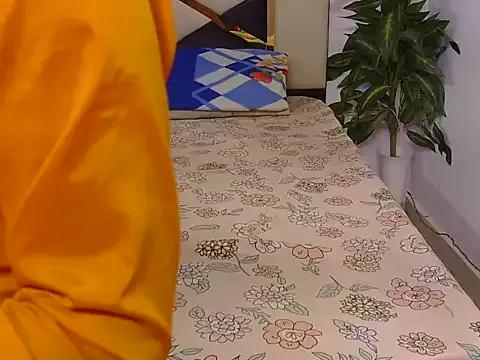 Photos of Lovelyy-couple from StripChat is Freechat