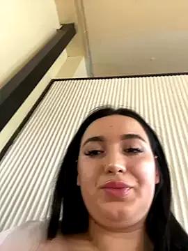 LoveMiQueen1 from StripChat is Freechat