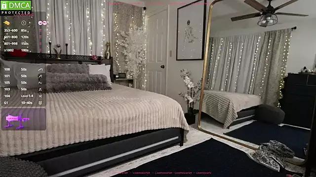 LoveMoScarlett from StripChat is Freechat