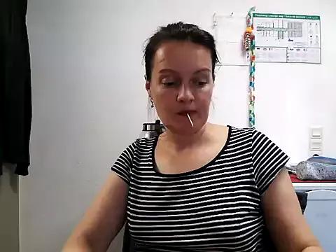 LoveNBloom from StripChat is Freechat