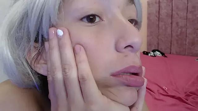 loves_couple_sex from StripChat is Freechat