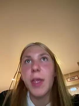 Lovleytitts from StripChat