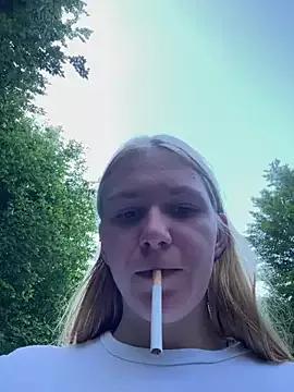 Lovleytitts from StripChat
