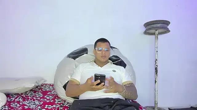 LucassFoster webcams show profile image 