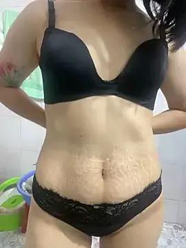 Lucci3012 from StripChat