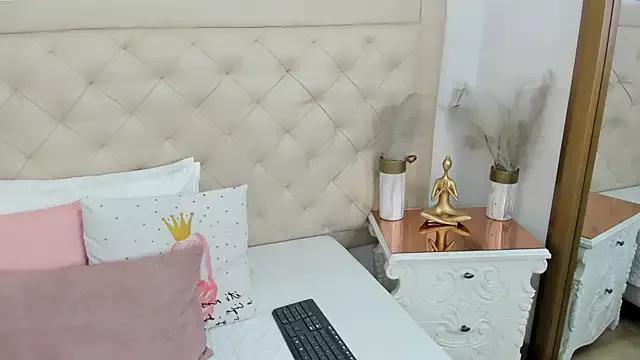 lucia_lorenz from StripChat is Freechat