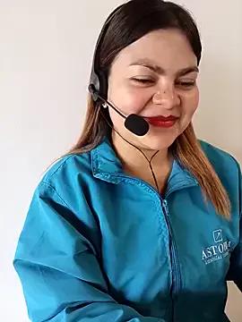 LUCIANA__99 from StripChat is Freechat
