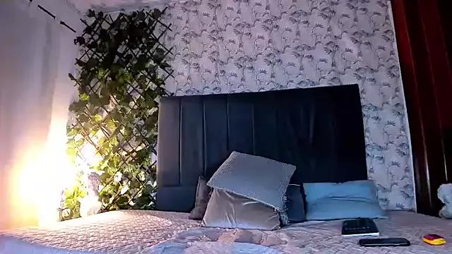 luciana_valentina from StripChat is Freechat