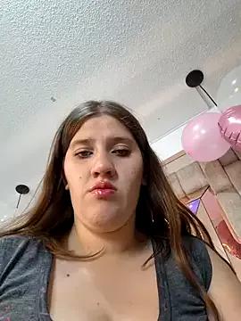 Lucianacute7 from StripChat is Freechat