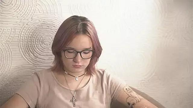 LucileGoodland from StripChat is Freechat