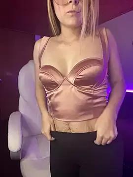 Lucina_pink from StripChat is Freechat