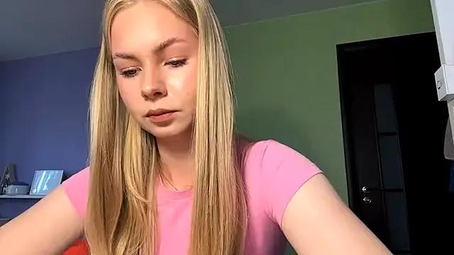 Luckykisses from StripChat is Freechat