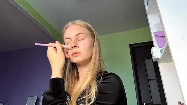 Luckykisses from StripChat is Freechat