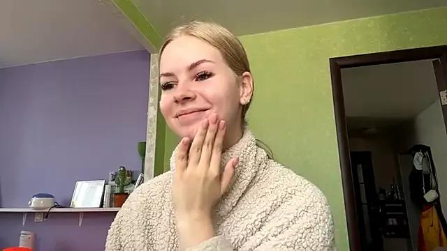 Luckykisses from StripChat is Freechat
