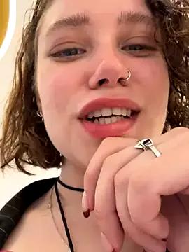 Lucy-joy webcams show profile image 