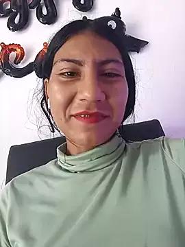 Lucyfoox from StripChat is Freechat