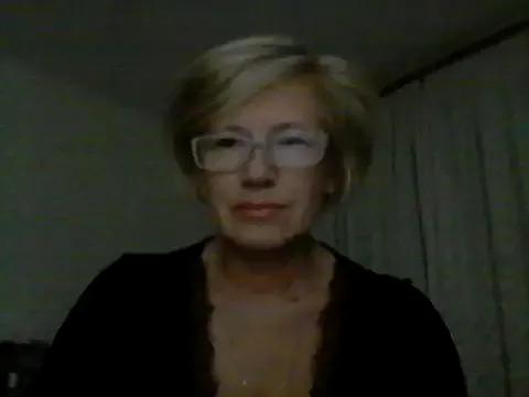 LucyLewisX from StripChat is Freechat