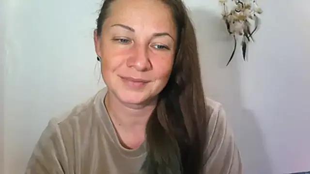 LucyTop from StripChat is Freechat