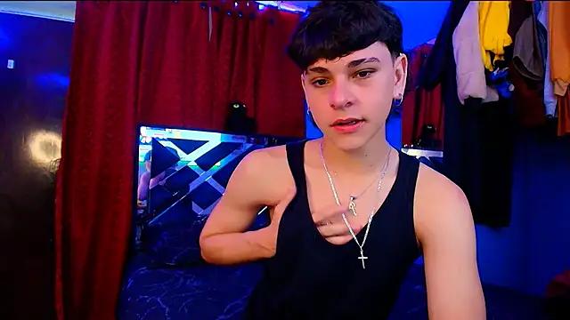 Luke_Howland from StripChat is Freechat