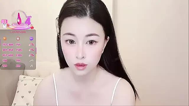 LuLu-Moon webcams show profile image 