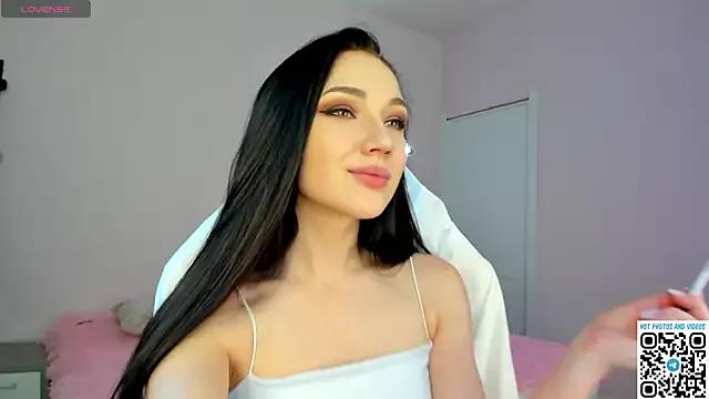 Lulu1eee from StripChat is Freechat