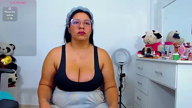 lulu_ferrer from StripChat