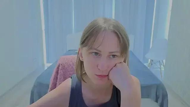 LuluChiiii from StripChat