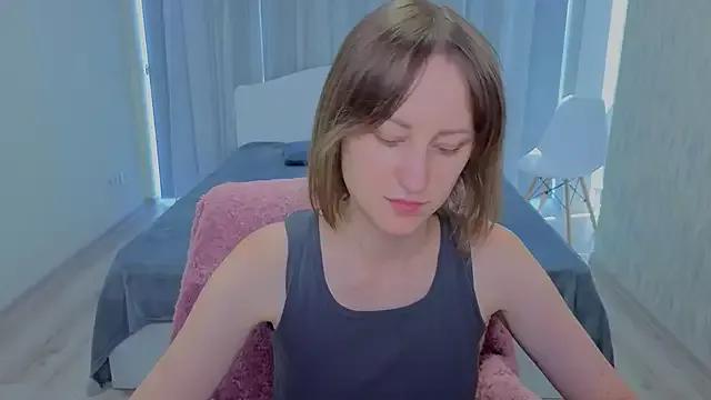 LuluChiiii from StripChat