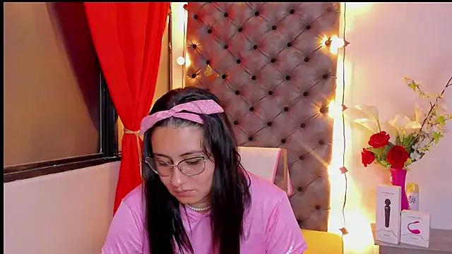luna-0211 from StripChat is Freechat