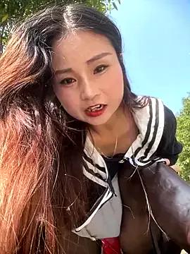 luna-sisi from StripChat is Freechat