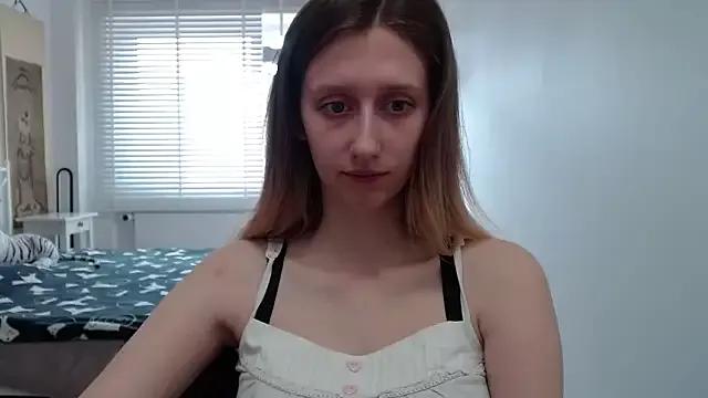 LUNA_delight from StripChat is Freechat