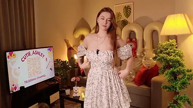 Luna_Foxy from StripChat is Freechat